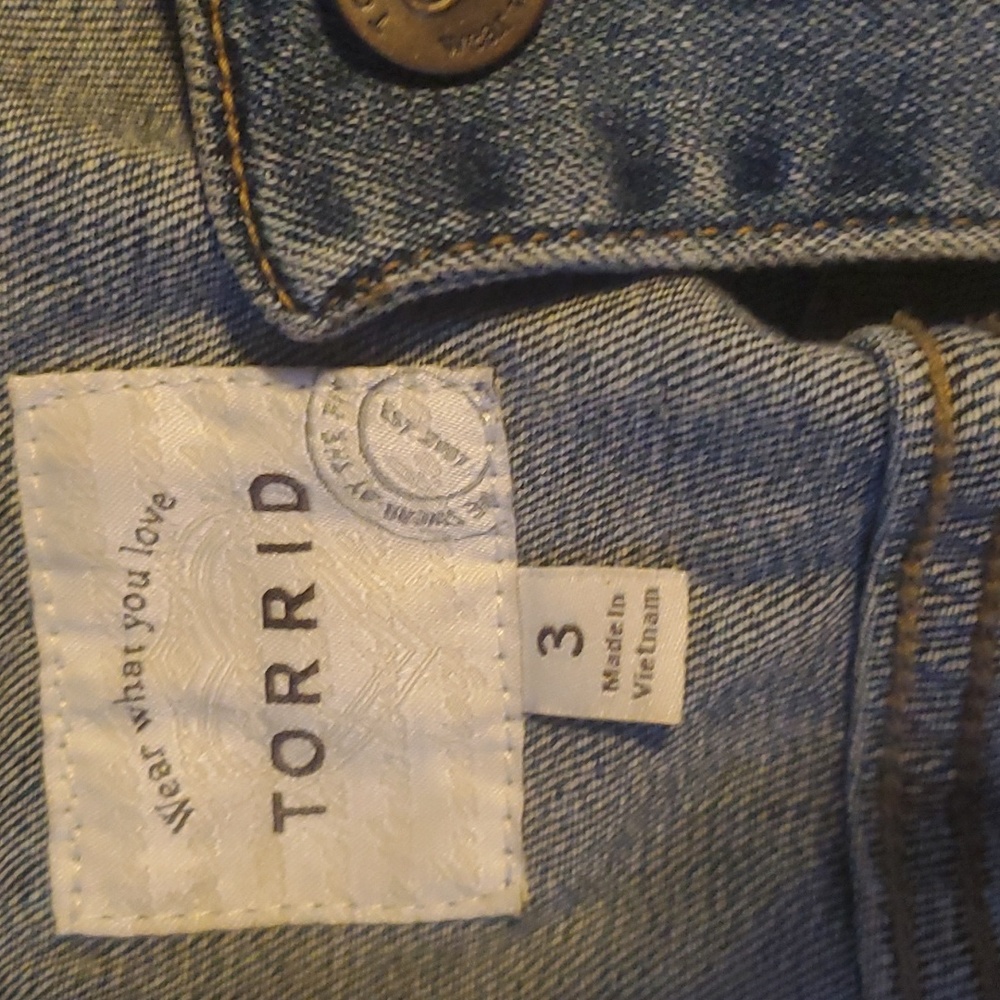 Torrid jean jacket - Picture 2 of 3